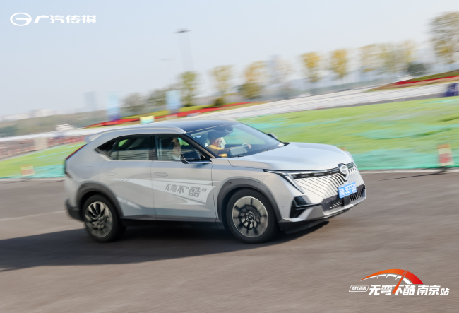 ��������(zh��n)���o�������ᡱ��SUV����Ӱ���Ͼ�����